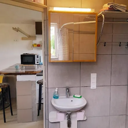 La Petite Maison Dans Les Champs Guest house