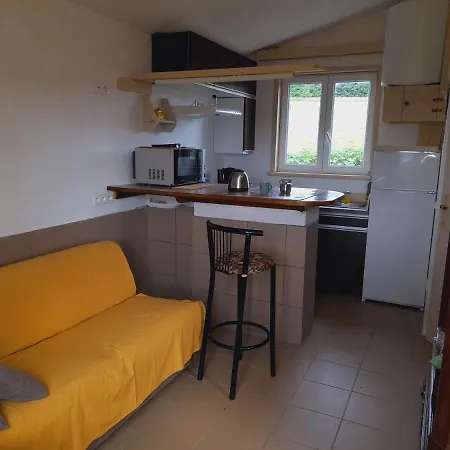 Vendégház La Petite Maison Dans Les Champs