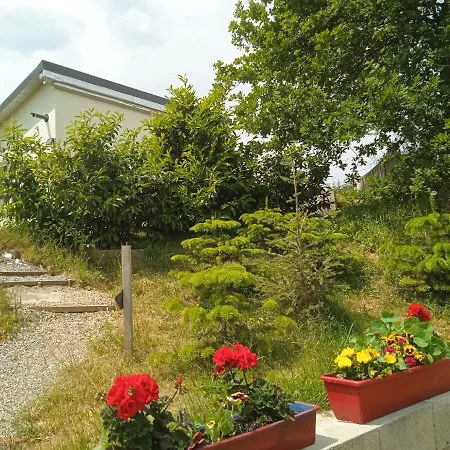 La Petite Maison Dans Les Champs * Matton-et-Clemency